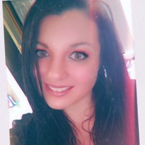 Meet your Posher, Desirae